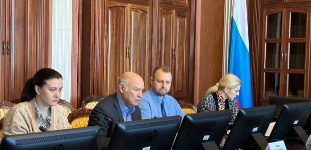 В Омске прошел круглый стол, посвященный законопроекту "Об охране зеленых насаждений"