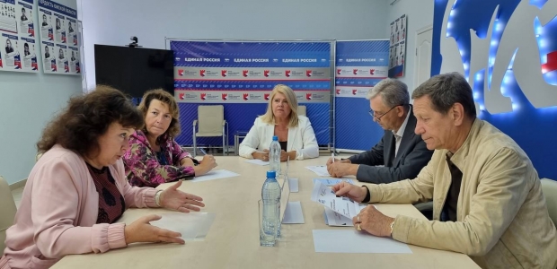 Руководитель ЦИСС Ирина Сербина на встрече с законодателем просила поддержать развитие социального предпринимательства на Донбассе 