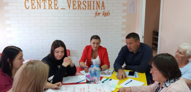 Омский ЦИСС провел просветительские семинары в Азово и Исилькуле