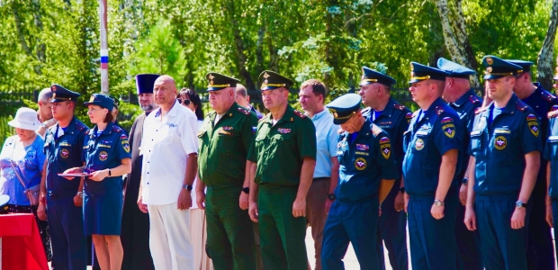 Сергей Угрюмов посетил торжественное мероприятие МЧС России по Омской области 