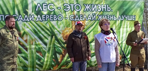 В Омском районе высадили «Сад памяти» в честь Героя Советского Союза Леонтия Гуртьева