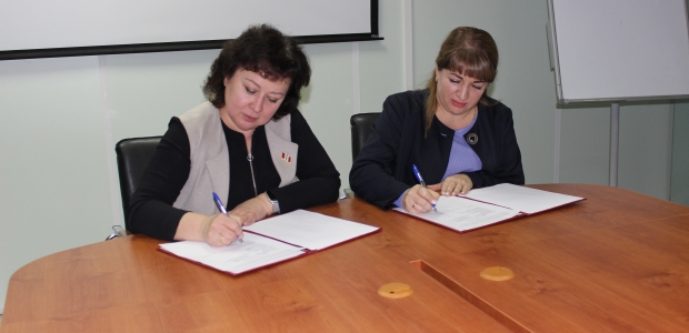 Омский ЦИСС подписал Соглашение о сотрудничестве с Союзом женщин Донбасса
