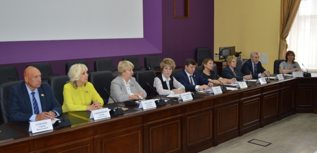 В Общественной палате Омской области состоялся круглый стол "Наука в регионе - посыл к развитию Омской области"