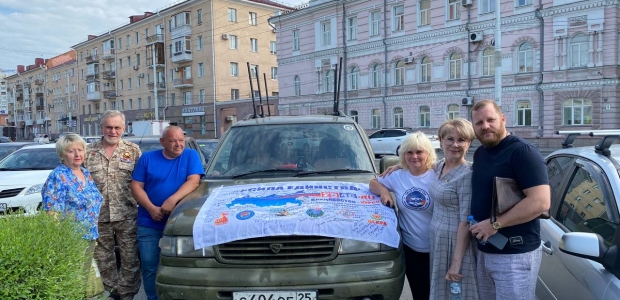 18 июня в Омск прибыл гуманитарный патриотический автопробег «Сила Единства», посвящённый 80-летию Великой Победы. Участников тепло встретили члены Общественной палаты Омской области